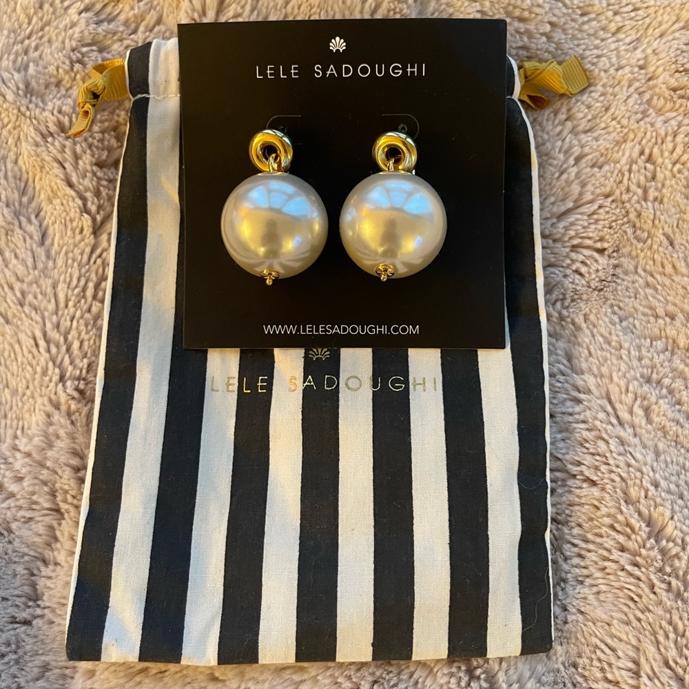 Lele Sadoughi Pearl knocker Earrings